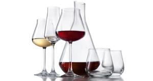 Verres de vin et carafes de dégustation